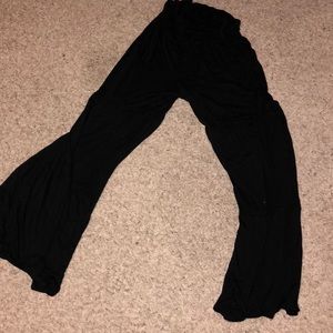 Black stretchy pants!